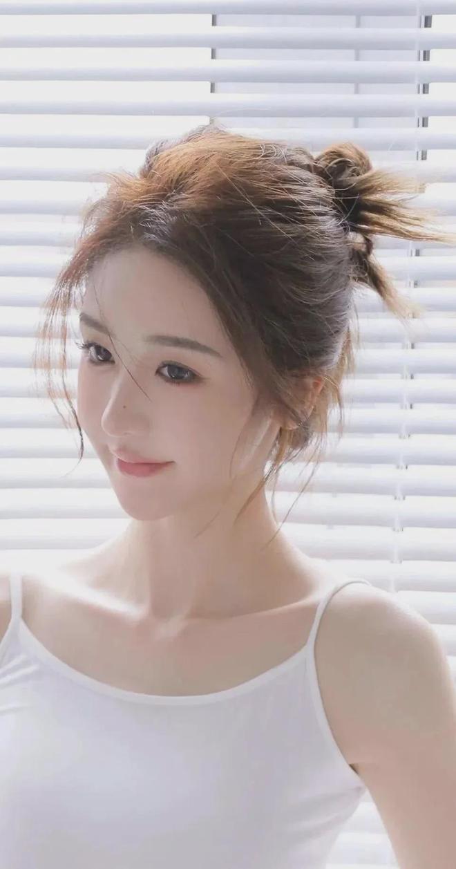 看国产美女精品AG真人地址观